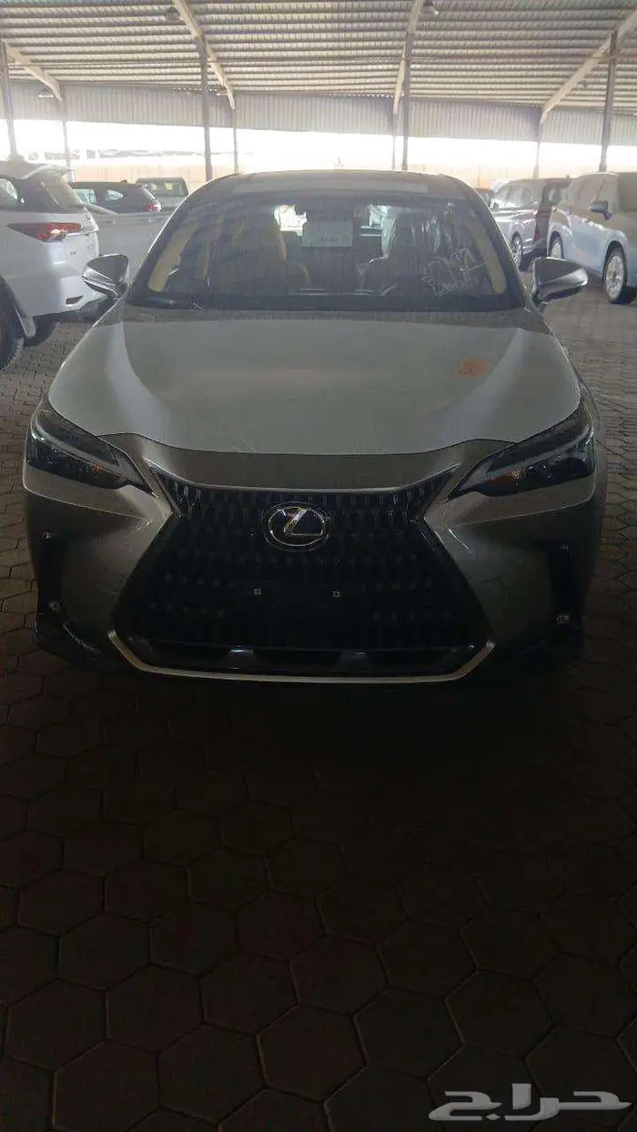 لكزس NX350 2025 2