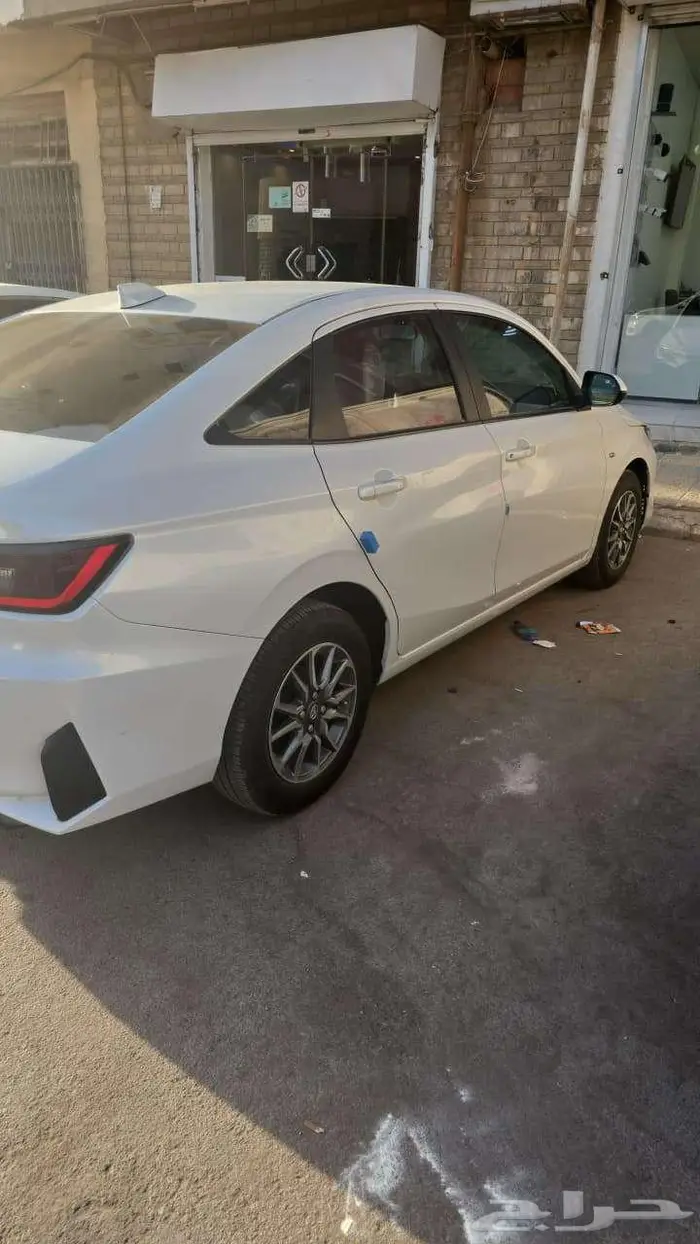 توياتا يارس 2024 5