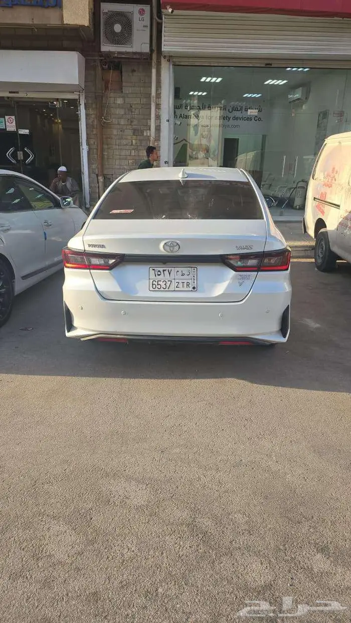 توياتا يارس 2024 8