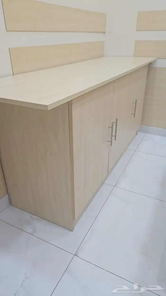 شاشة وأثاث للبيع 6