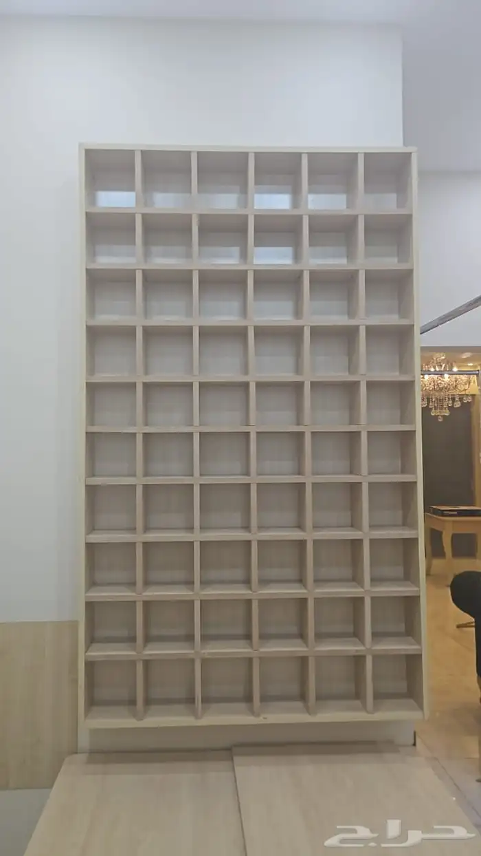 شاشة وأثاث للبيع 4