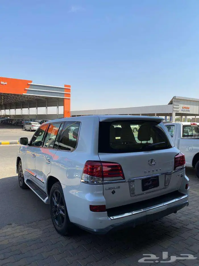 لكزس 2012 LX570 عداد 390 ألف محول 2015 3