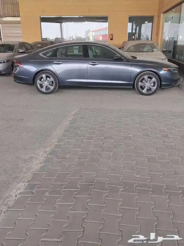 هوندا أكورد EX نص فل 2025 متوفر لدى الحسن 3