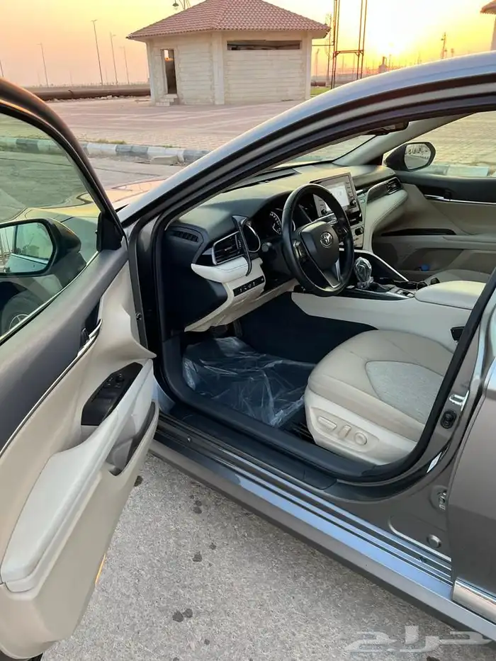 كامري 2022 GLX هايبرد 10