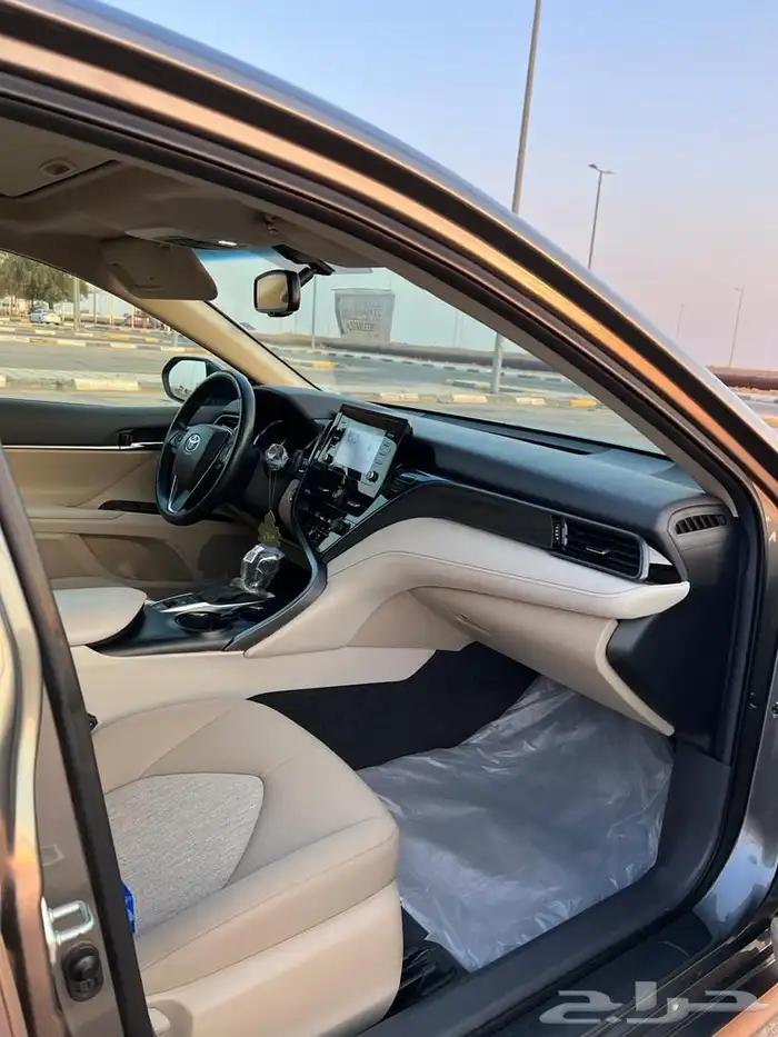 كامري 2022 GLX هايبرد 8