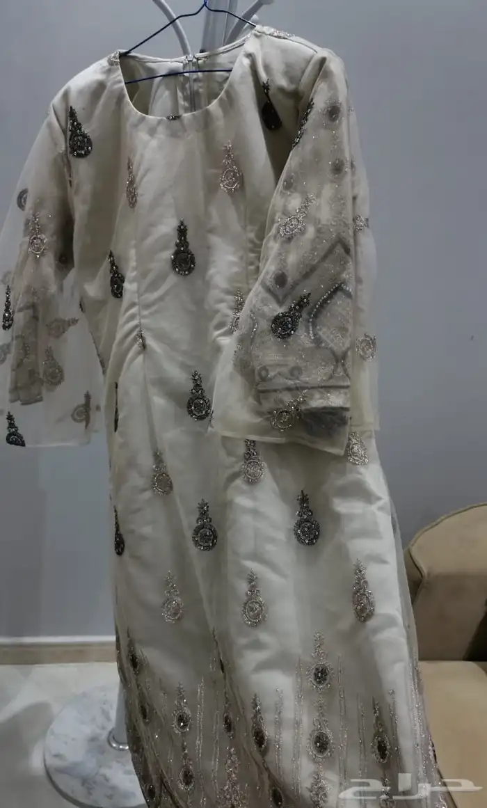 فساتين وجلابيات للبيع من لبسه 4
