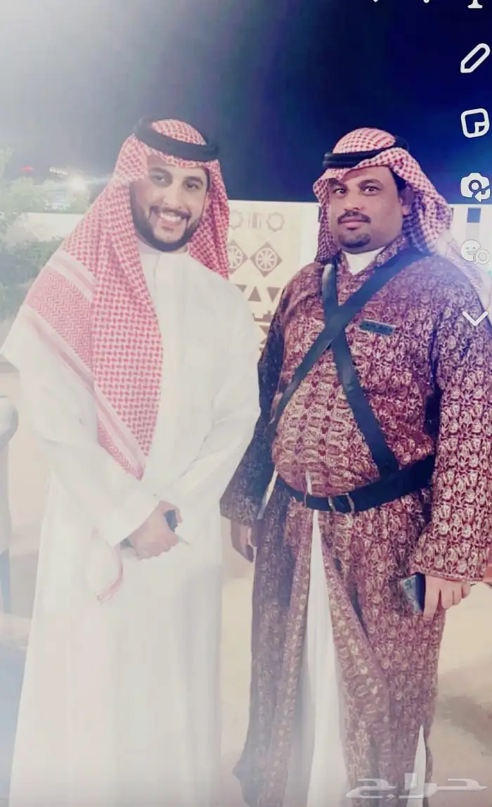 يوجد لدينا قهوجاين صبابين رجال وفي صبابات نساء نساء 0