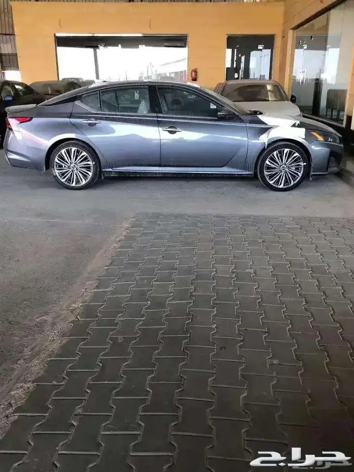 نيسان التيما نص فل SV موديل 2025 متوفر لدى الحسن 1