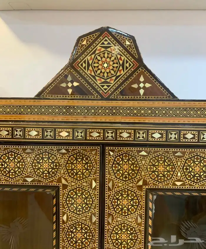 فاترينا شغل دمشقي موزاييك مطعم بالصدف انتيك وزجاج مشغول 5