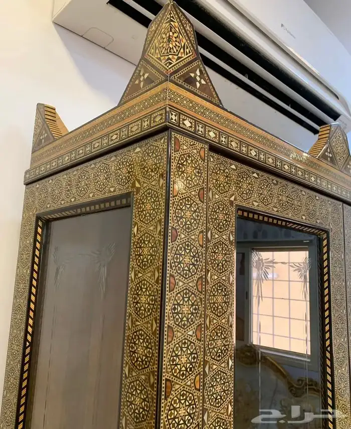 فاترينا شغل دمشقي موزاييك مطعم بالصدف انتيك وزجاج مشغول 8