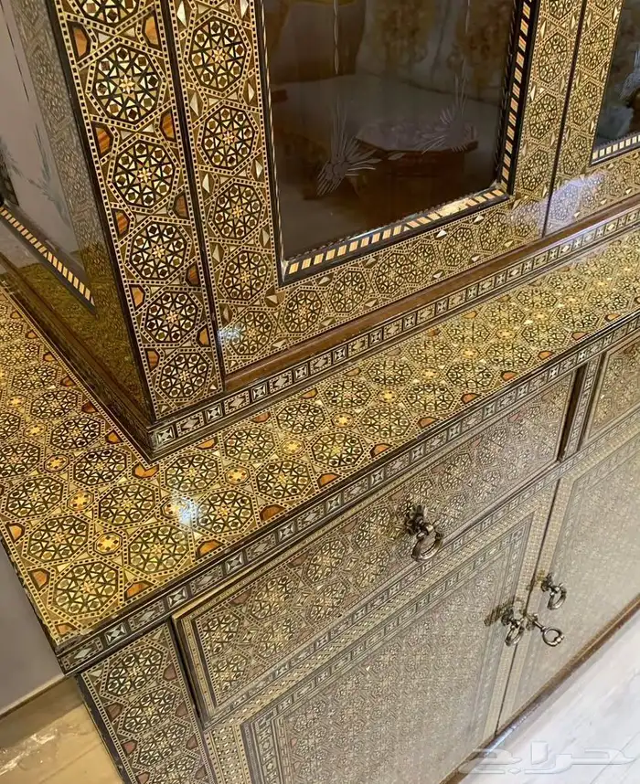 فاترينا شغل دمشقي موزاييك مطعم بالصدف انتيك وزجاج مشغول 2