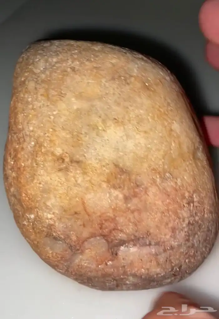 حجر كريم 16