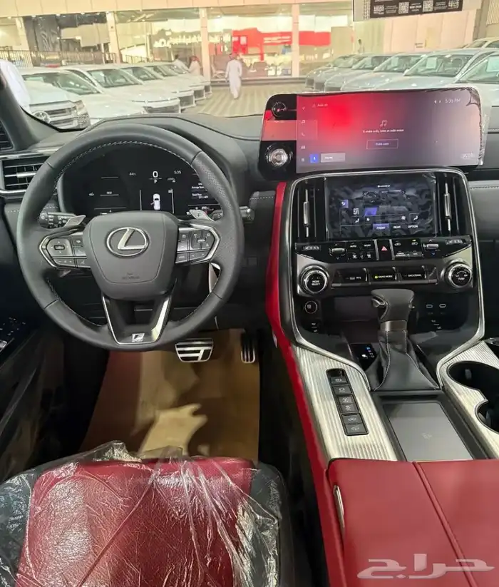 لكزس LX600 إف سبورت 2025 11