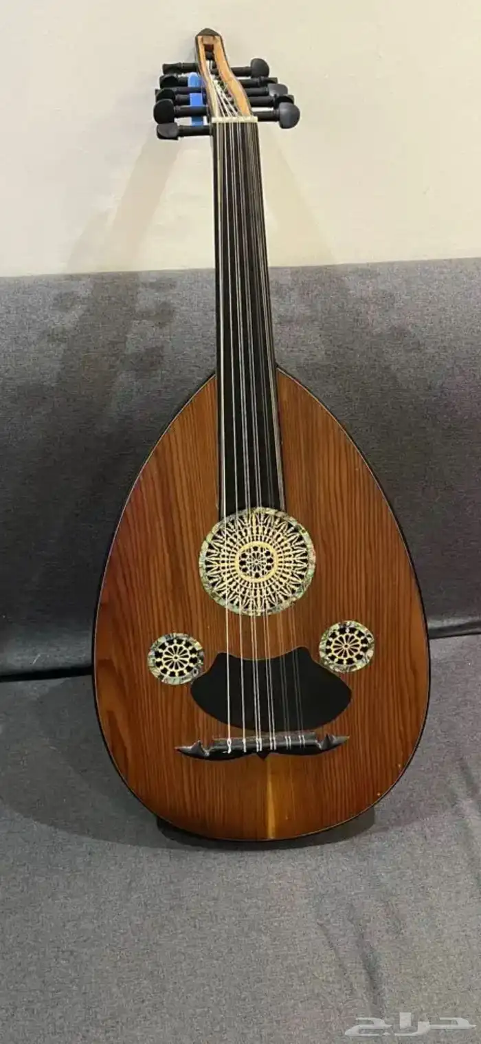 عود موسيقى طارق عزوز 1