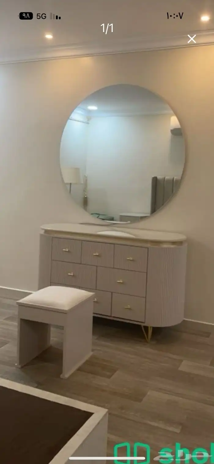 غرفه نوم سرير وتسريحة وكمدينة 2