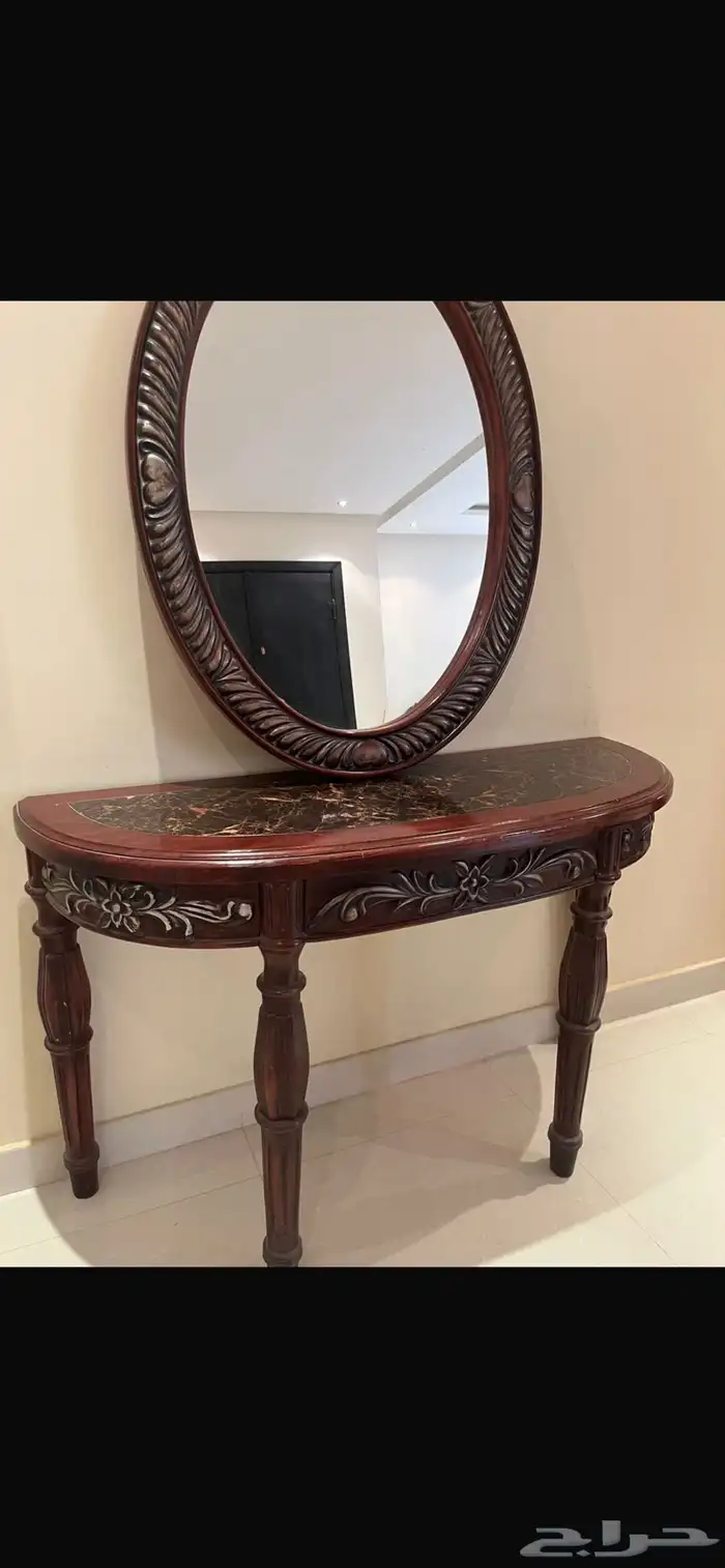 اثاث في حاله ممتازه للبيع مدخلين وجلسه ارضيه التفاهم واتس 1