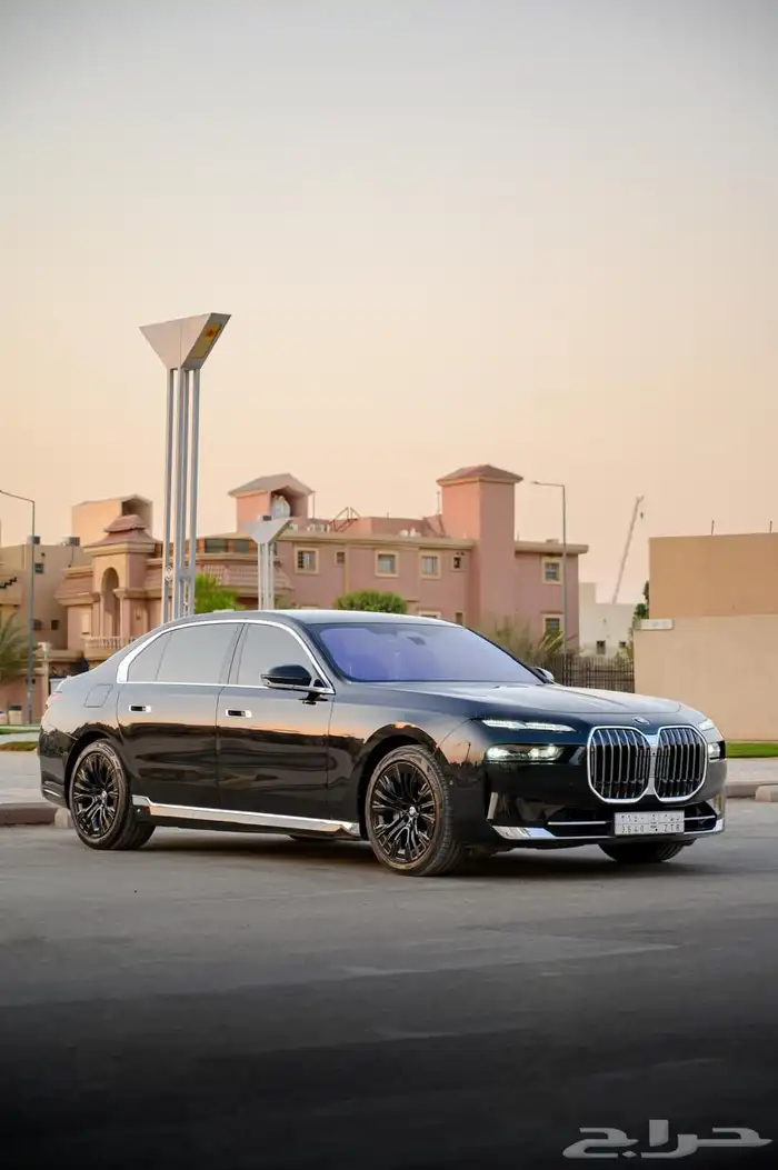 BMW 735 2024 بي ام دبليو نظيف جدا 13