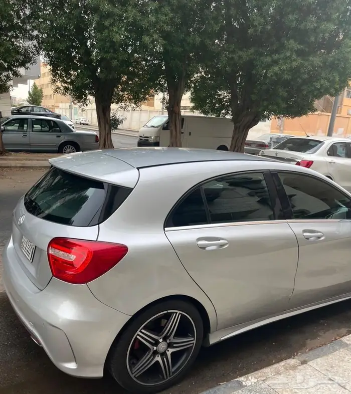للبيع مرسيدس 36 سي موديل 2013 فضية فئة A250 23