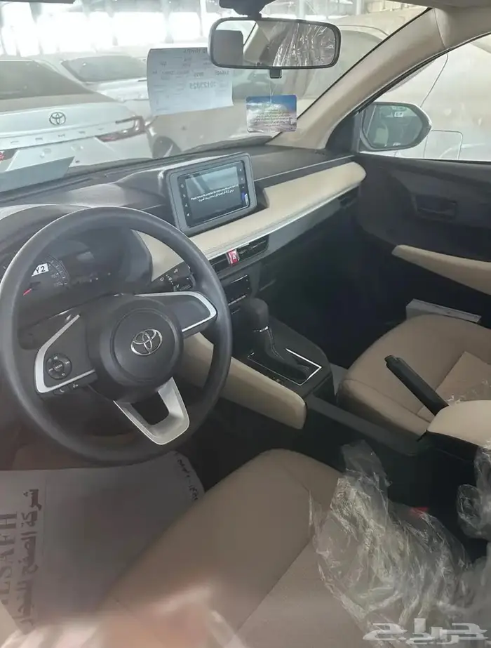 تويوتا يارس Y استاندر 2026 ابيض 1