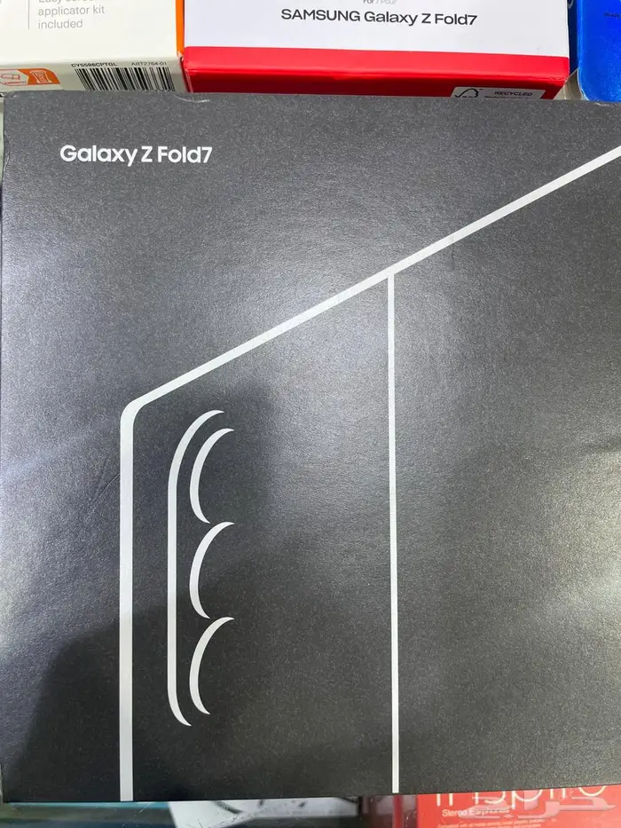 للبيع Galaxy Z Fold7 جديد 3