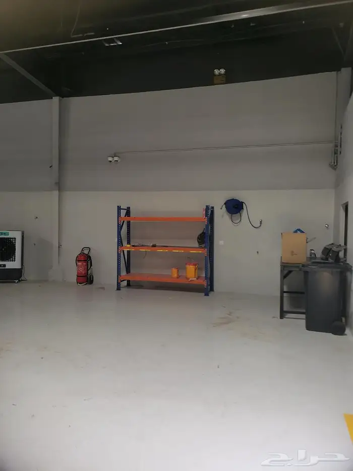 رفوف تخزين للمستودعات والمنازل 1