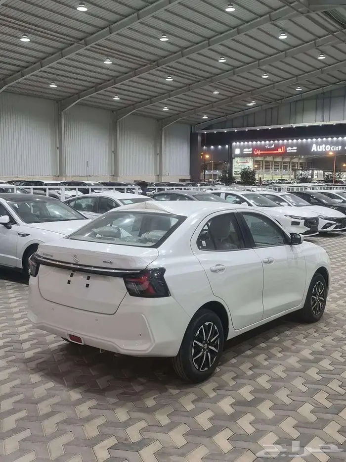 سوزوكي ديزاير GLX فل كامل 2025 الشكل الجديد 5