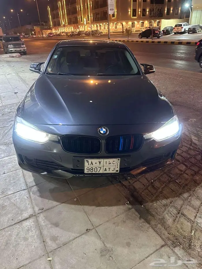 BMW 320i موديل 2015 11