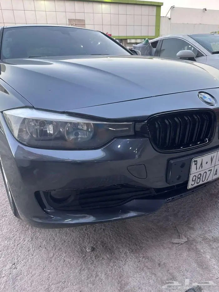 BMW 320i موديل 2015 16