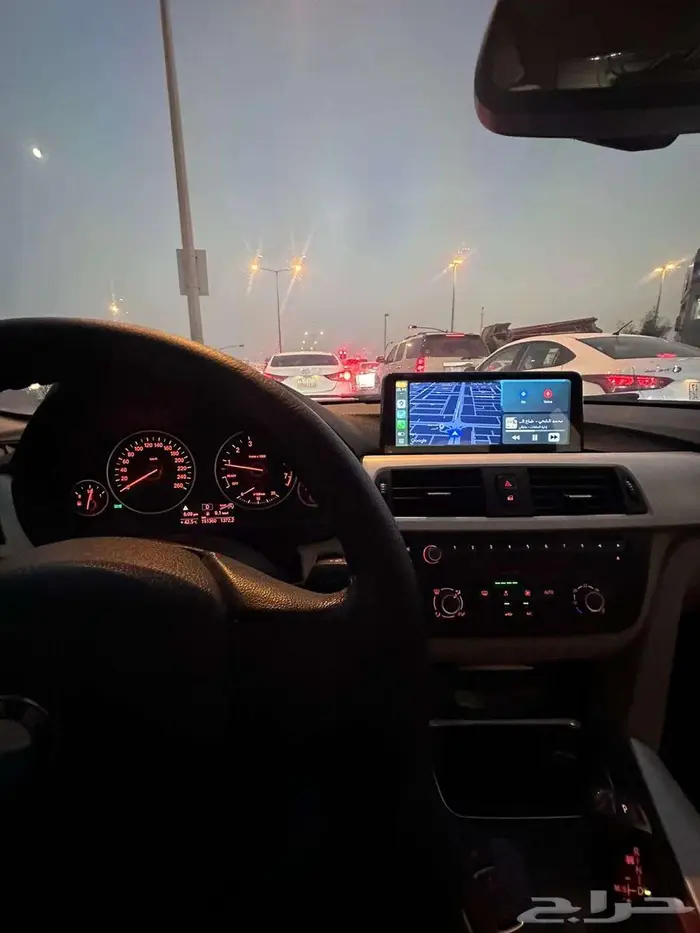 BMW 320i موديل 2015 5
