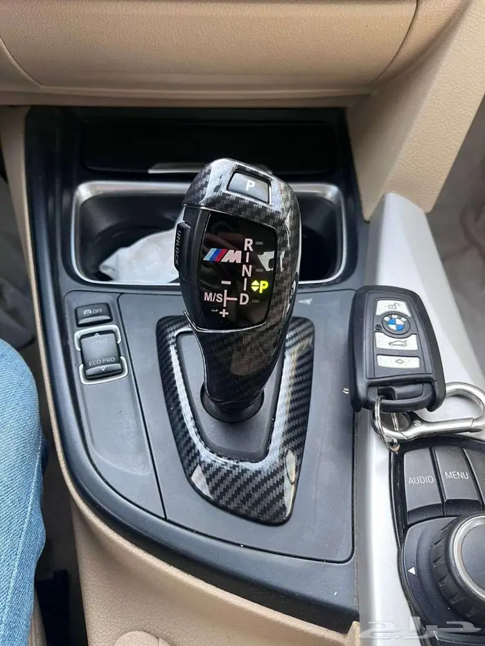 BMW 320i موديل 2015 12