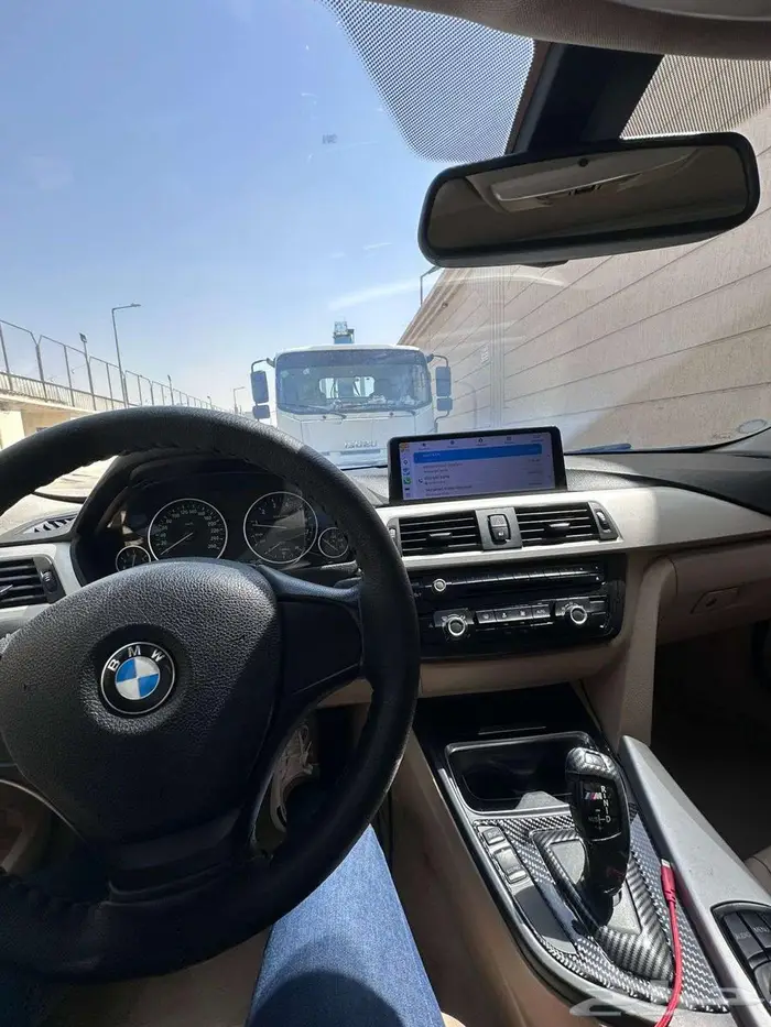 BMW 320i موديل 2015 4