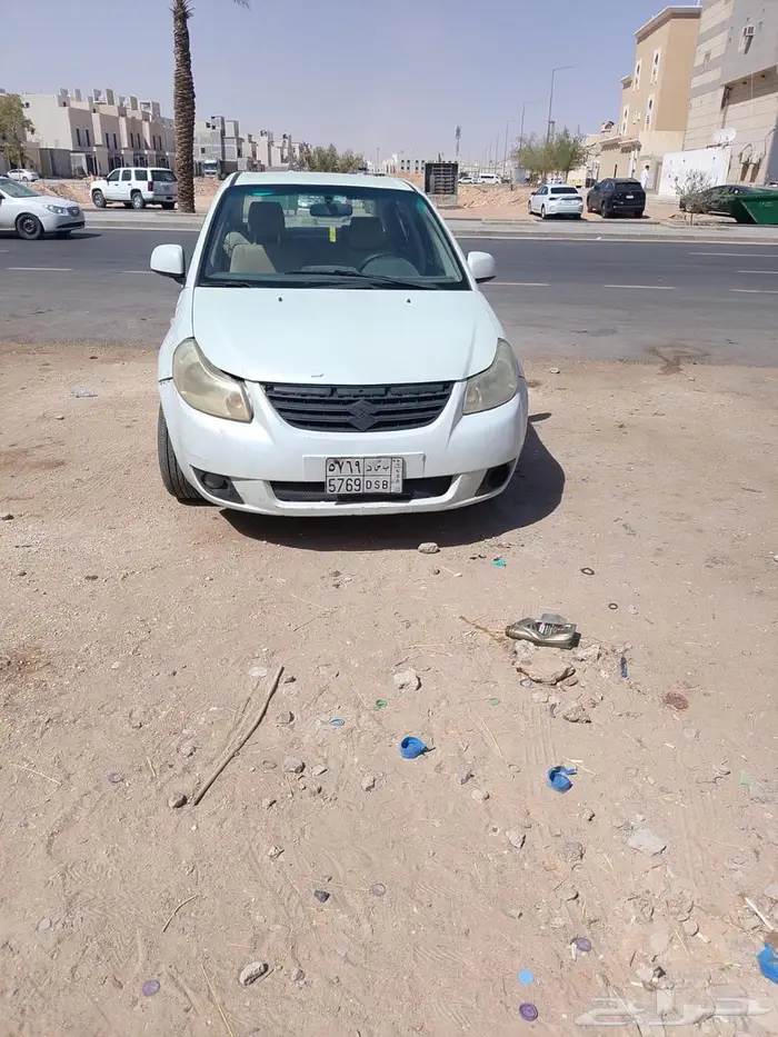 سوزوكي SX4 20011 4