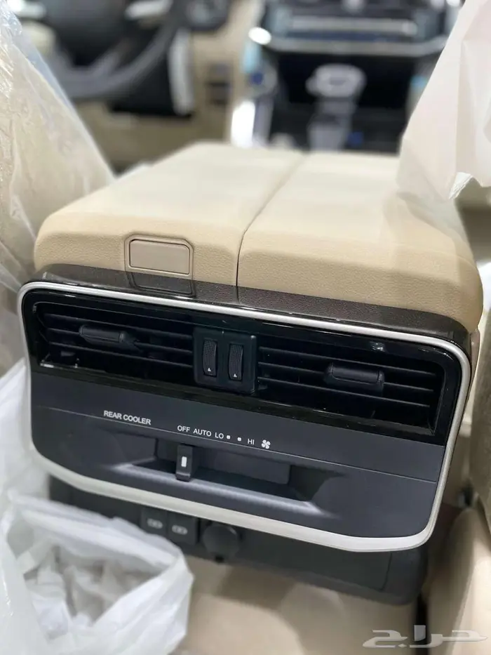 تويوتا لاندكروزر GXR L3 بنزين سعودي 2025 بطاقة جمركية 18