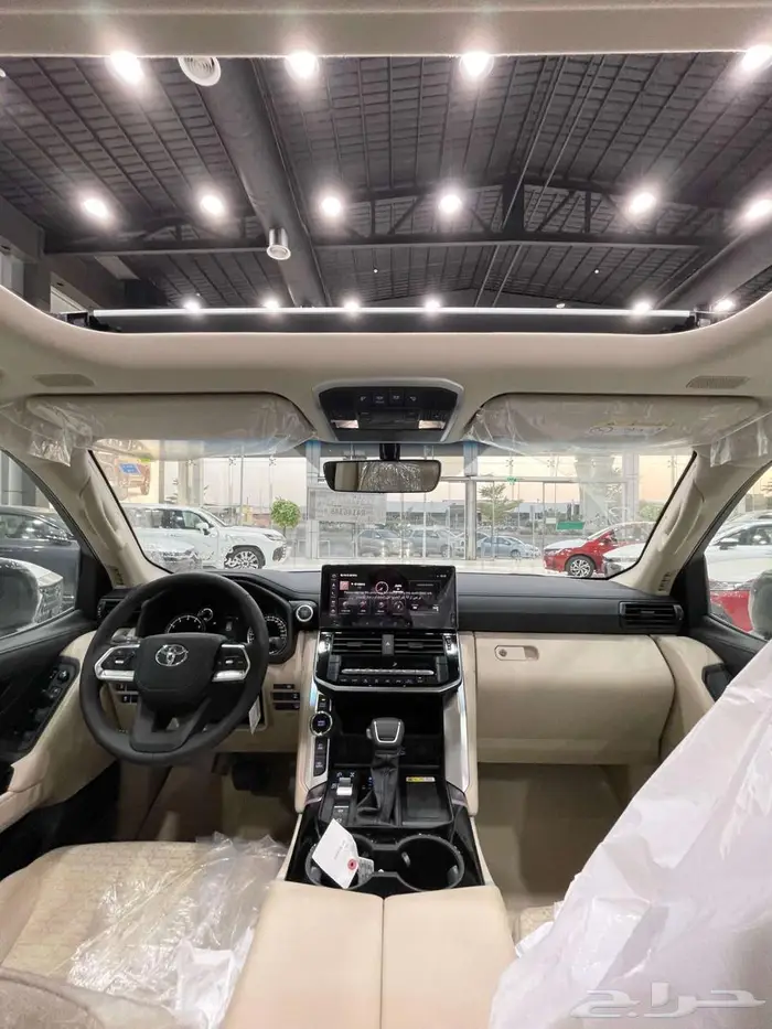 تويوتا لاندكروزر GXR L3 بنزين سعودي 2025 بطاقة جمركية 17
