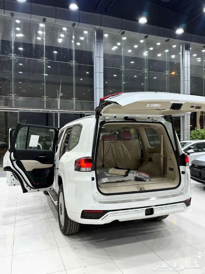 تويوتا لاندكروزر GXR L3 بنزين سعودي 2025 بطاقة جمركية 0