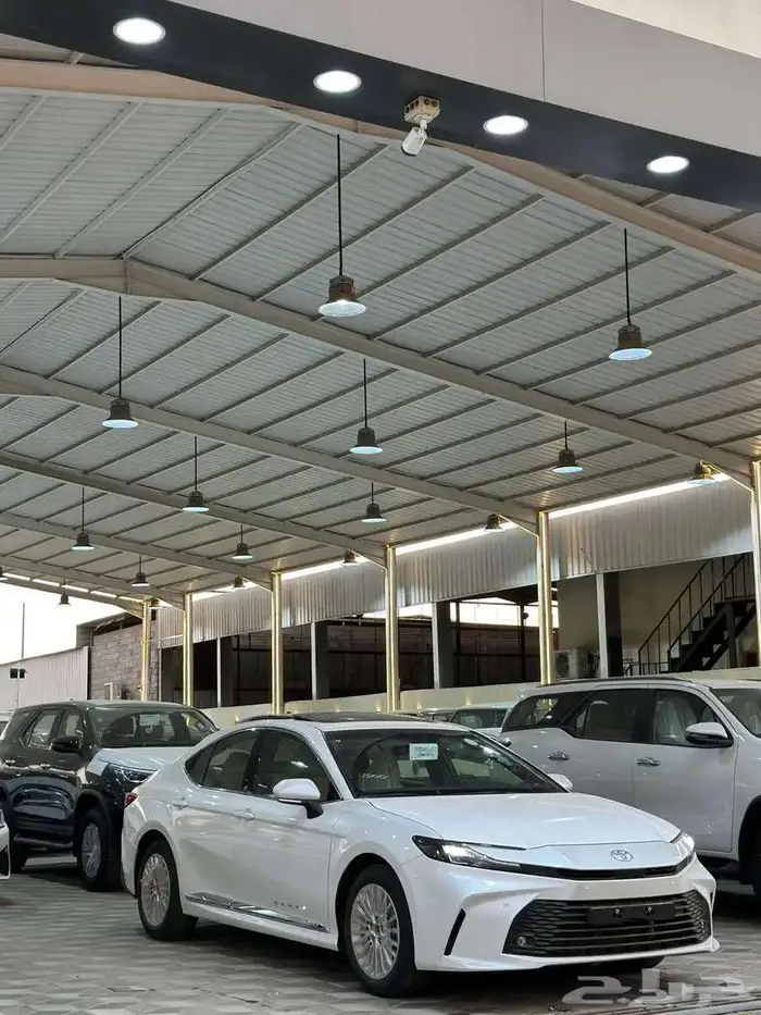 تويوتا كامري LE بنزين 2025 3