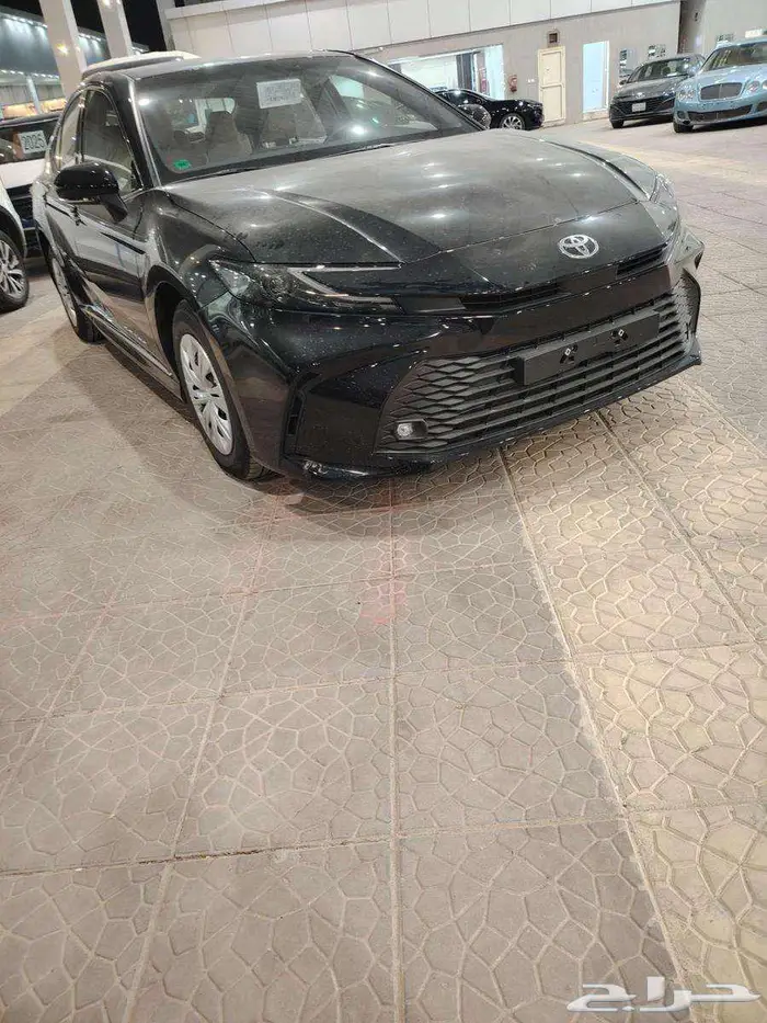 تويوتا كامري 2025 طيس خليجي الساير لون اسود 2