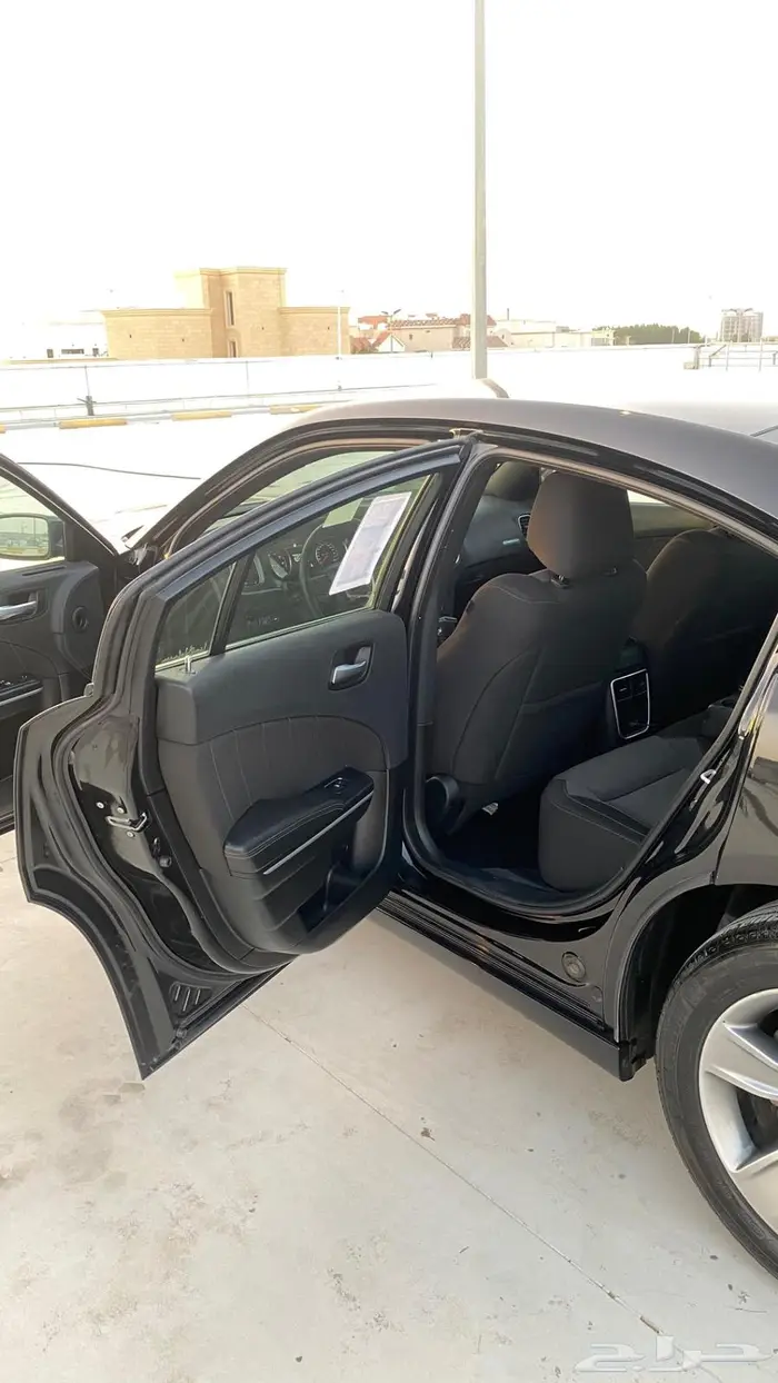 دودج تشارجر لون اسود SXT 12