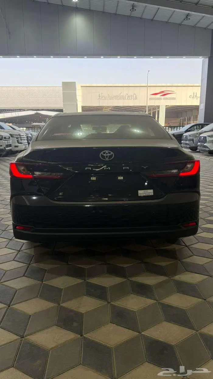 كامري اي ستاندر اسود 2025 5