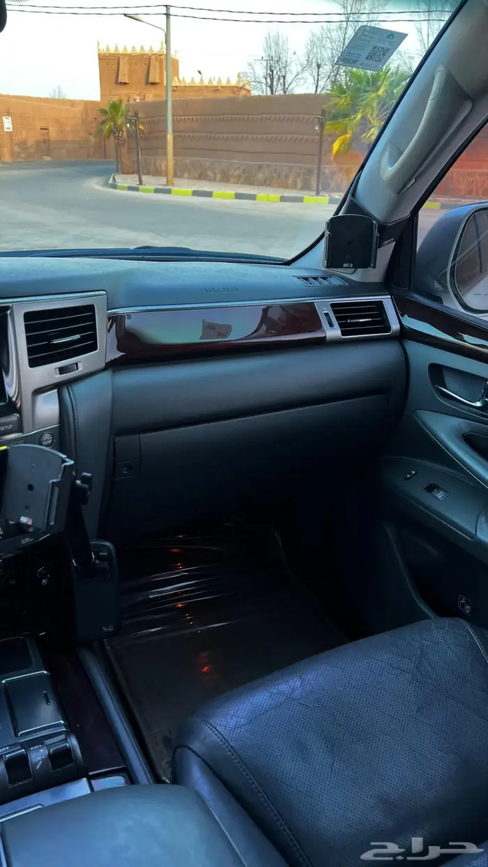للبيع لكزس LX 570 2010 تعديل استراليا 19