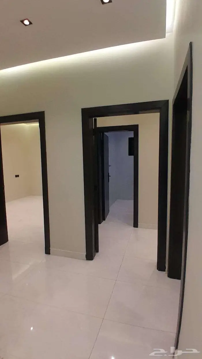 للبيع بالكامل عمارة فاخرة جديدة حي الريان شمال جدة جوار جامع 1