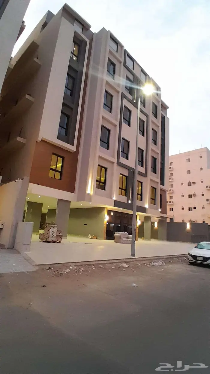 للبيع بالكامل عمارة فاخرة جديدة حي الريان شمال جدة جوار جامع 10