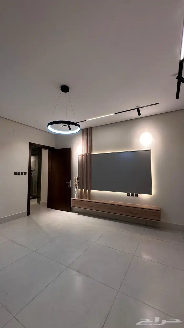 شقه ارضيه حي اليرموك للبيع 1