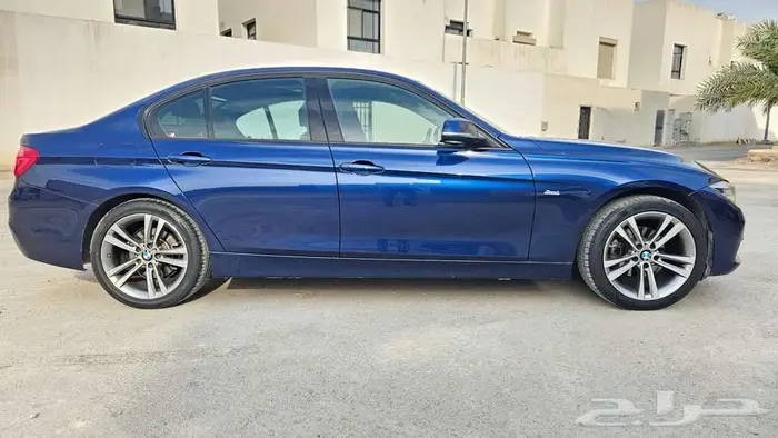 BMW 318i نظيفة جدا للبيع 3