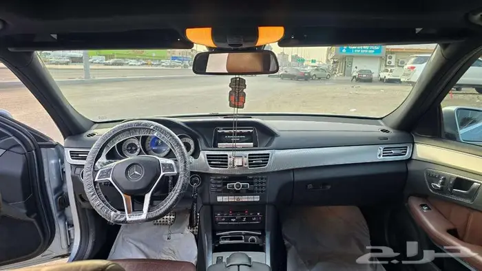 لبيع  مرسيدس E300 2014   بحالة ممتازة 6