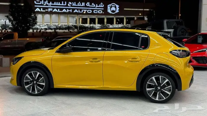 2023 بيجو 208 GT 5