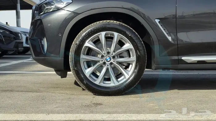 بي ام دبليو X4 XDrive خليجي 2025 اصفار مع ضمان الوكيل 35