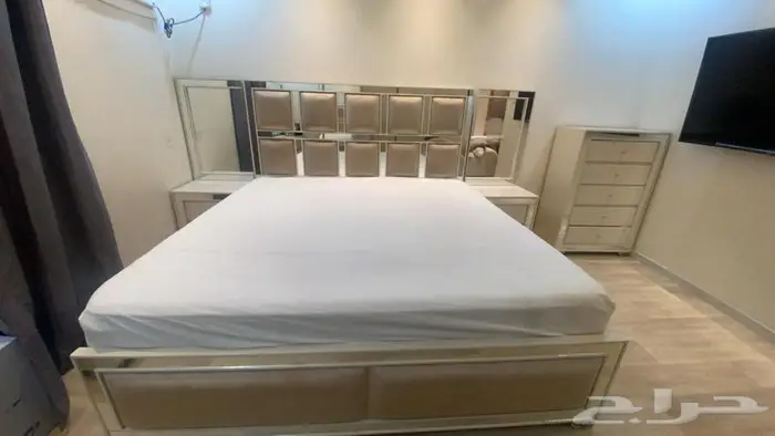 سرير نفرين مع ملحقاته شبه جديد 1