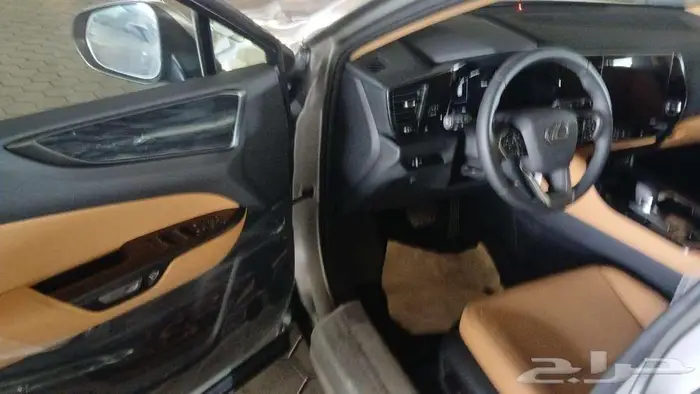 لكزس NX350 2025 7