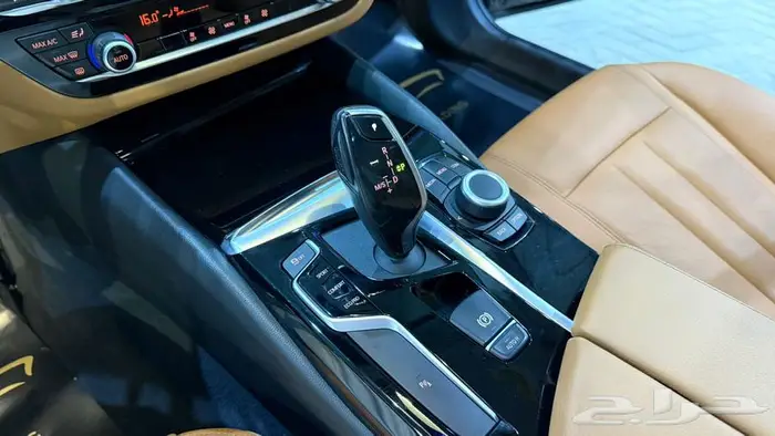 بي ام دبليو 520 2019 13
